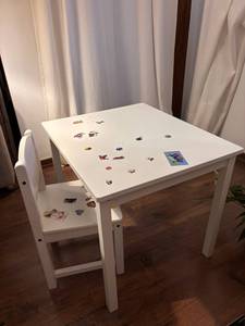 Детский стол и стульчик IKEA