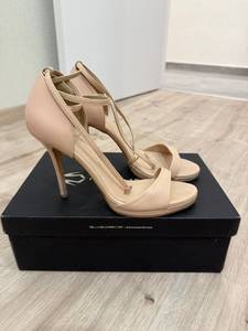 Продам летние босоножки Mourtzi (Греция) 