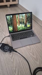 MacBook Air 13" (M1, 2020)