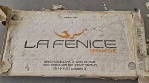 Плитка керамогранит La Fenice. 60×30 см. 12,5 м2. 71 плитка.
